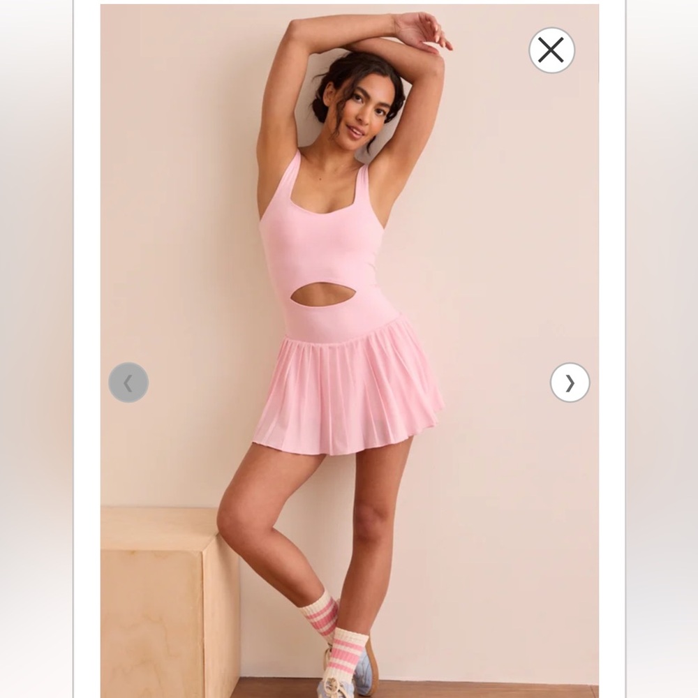 Sharp Move Pleated Dress